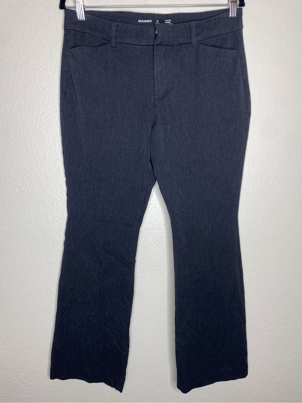 Old Navy Pixie High-Rise Pixie Petite Pants in Charcoal Gray